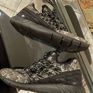 LV Men’s Fastlane Sneaker